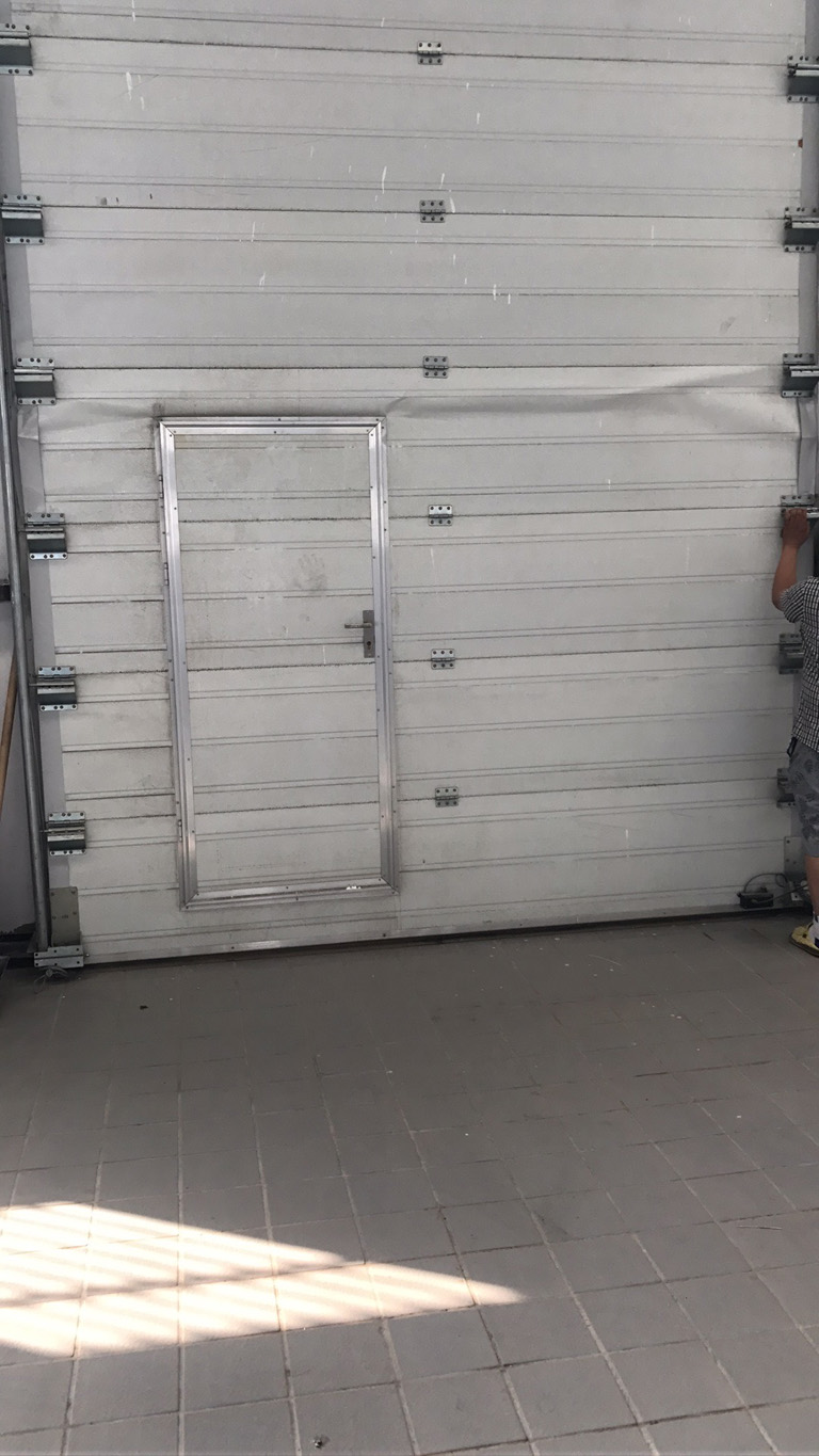 2018年7月20日哈弗4s店維修提升門(mén)案例